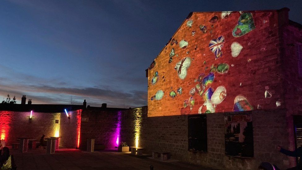 Animated film projection to brighten Lincoln city centre BBC News
