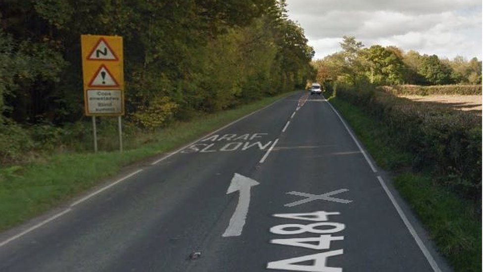 Driver hurt after car trapped in tree on A484 Ceredigion BBC News