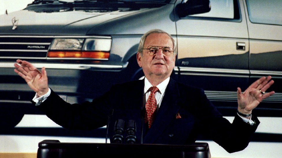 Lee Iacocca, father of the Ford Mustang, dies aged 94 - BBC News