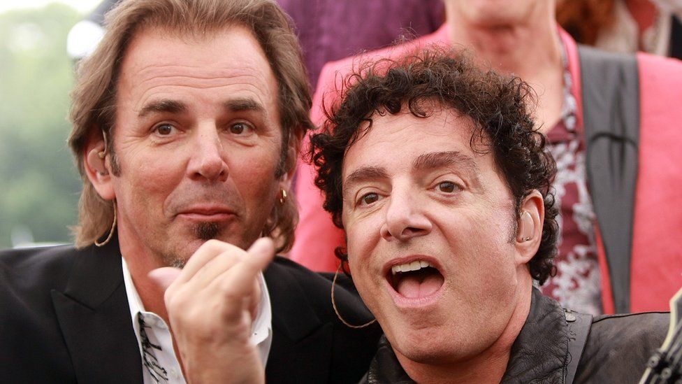 Journey's Jonathan Cain (left) and Neal Schon in 2009