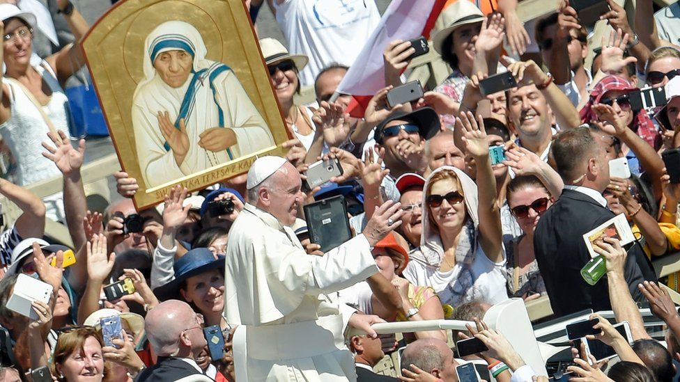 Pope Francis names Mother Teresa a saint