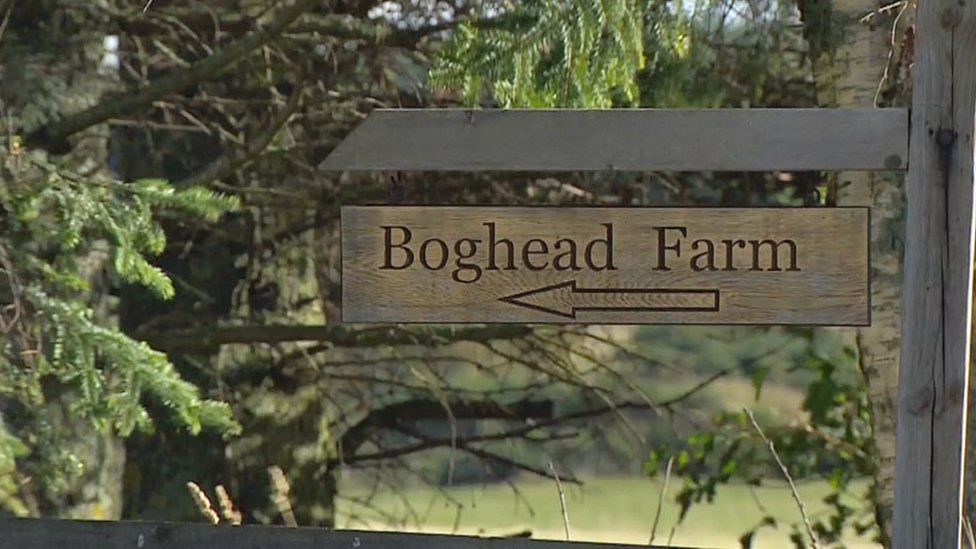 Boghead Farm sign