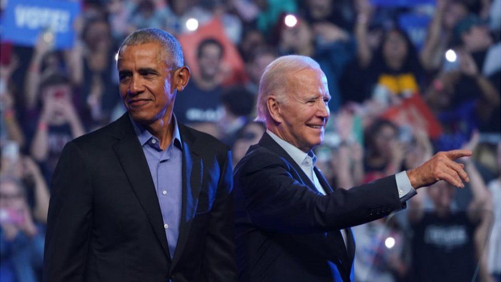 Barack Obama (L) and Joe Biden at Pennsylvania rally, 5 Nov 22
