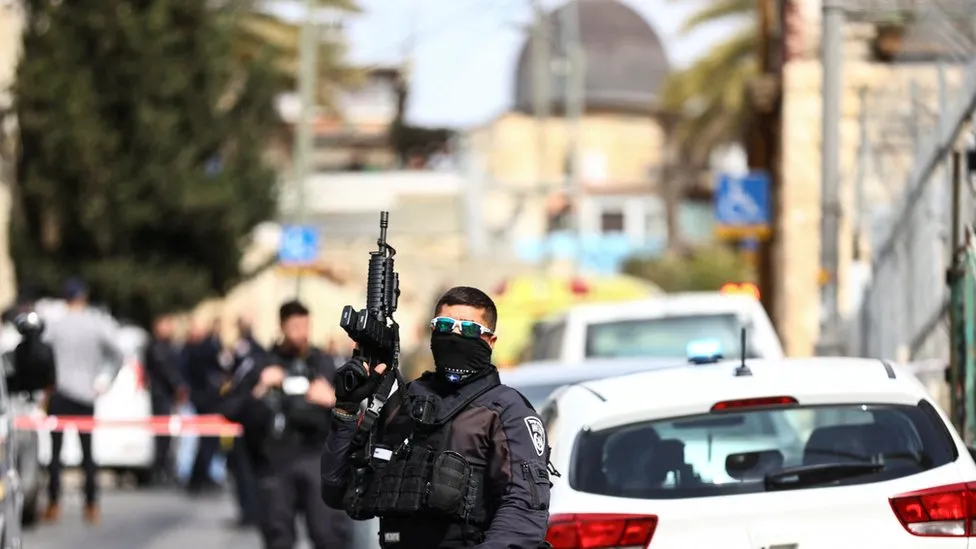 Jerusalem synagogue shooting: Israel arrests 42 after deadly attack