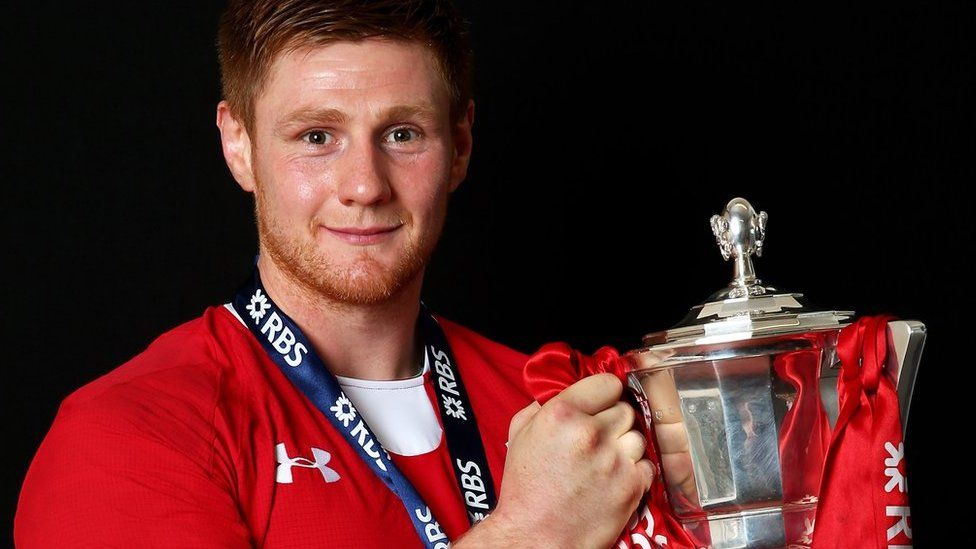 Diagnosis dementia i gyn-glo Cymru Andrew Coombs - BBC Cymru Fyw