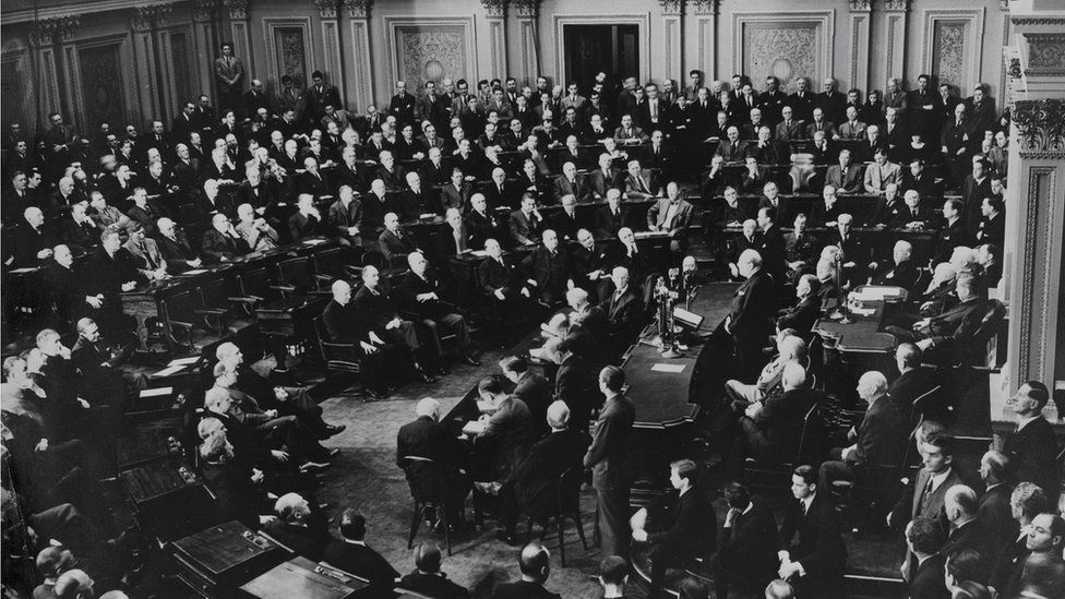 Winston Churchill addresses a packed US Senate chamber on 26 December 1941.