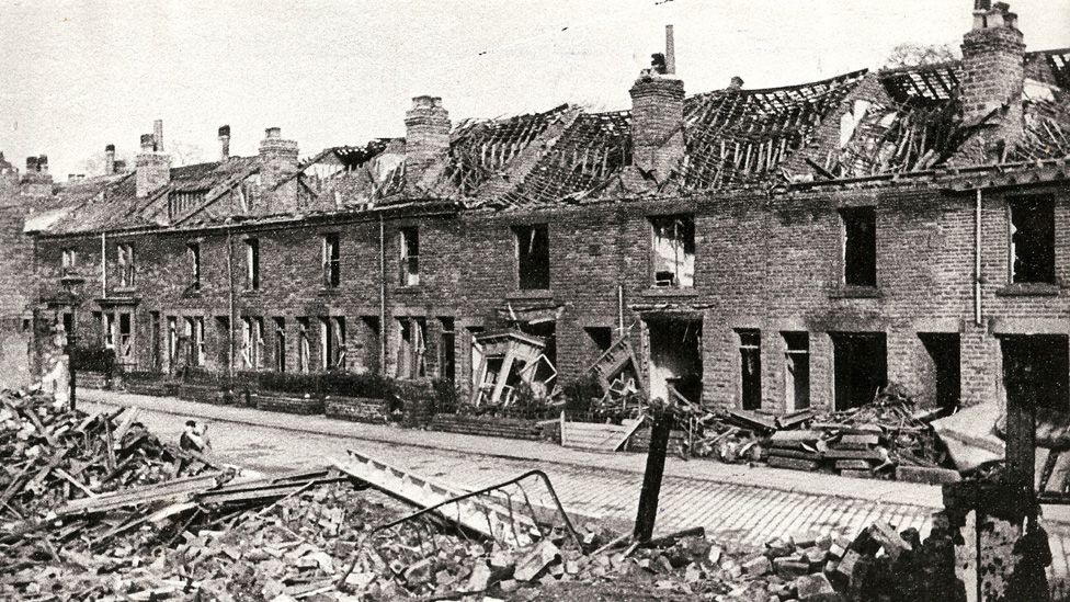 exhibition-marks-world-war-two-bombing-of-sheffield-bbc-news