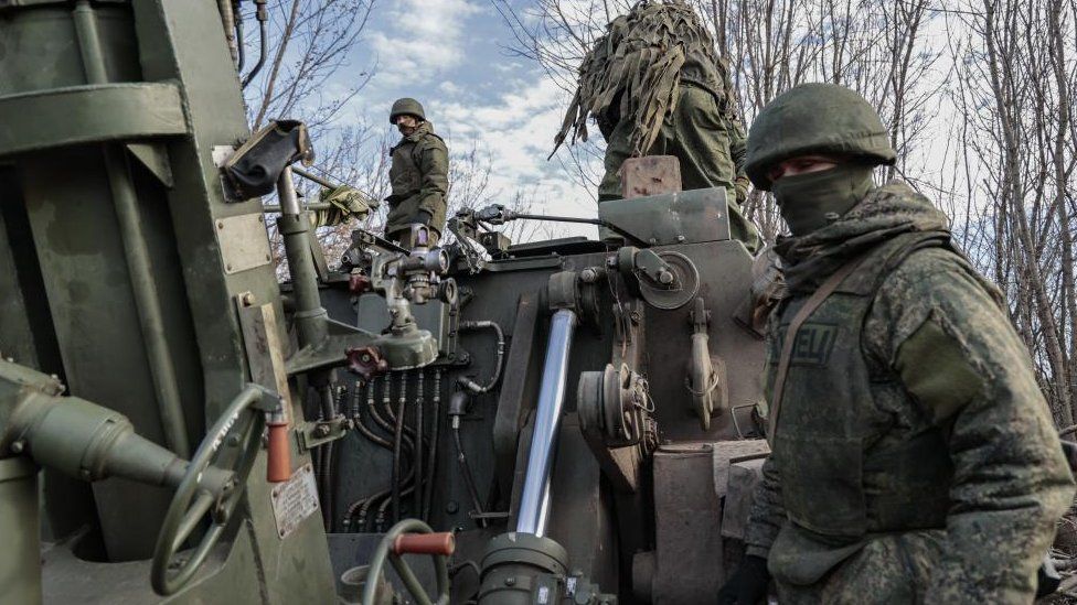 Forces of the self-proclaimed Donetsk People's Republic hole   to occurrence  a self-propelled mortar 2S4 'Tulip' not acold   from Bakhmut, Donetsk region, Ukraine, 01 December 2022