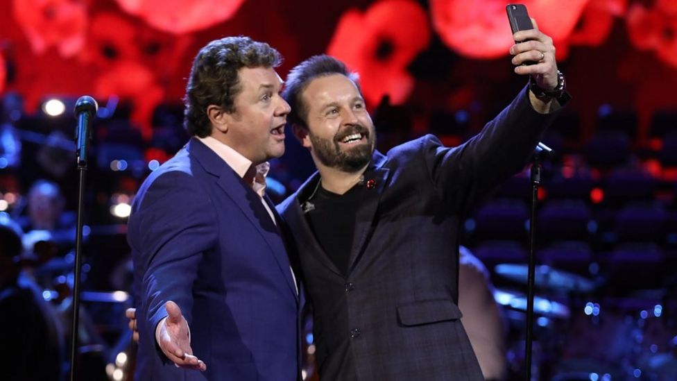 Michael Ball and Alfie Boe: 'We travel on separate buses now’ - BBC News