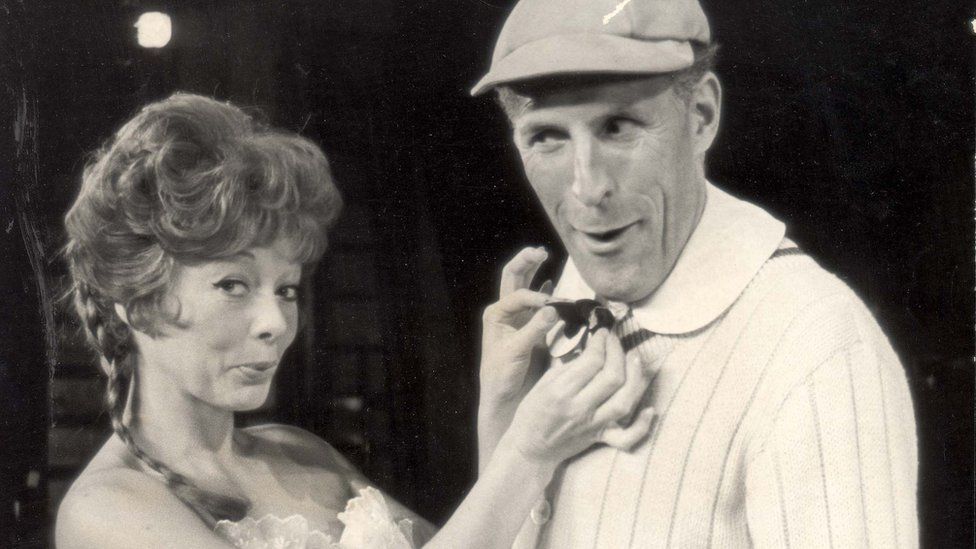 Eileen Gourlay and Bruce Forsyth in Little Me