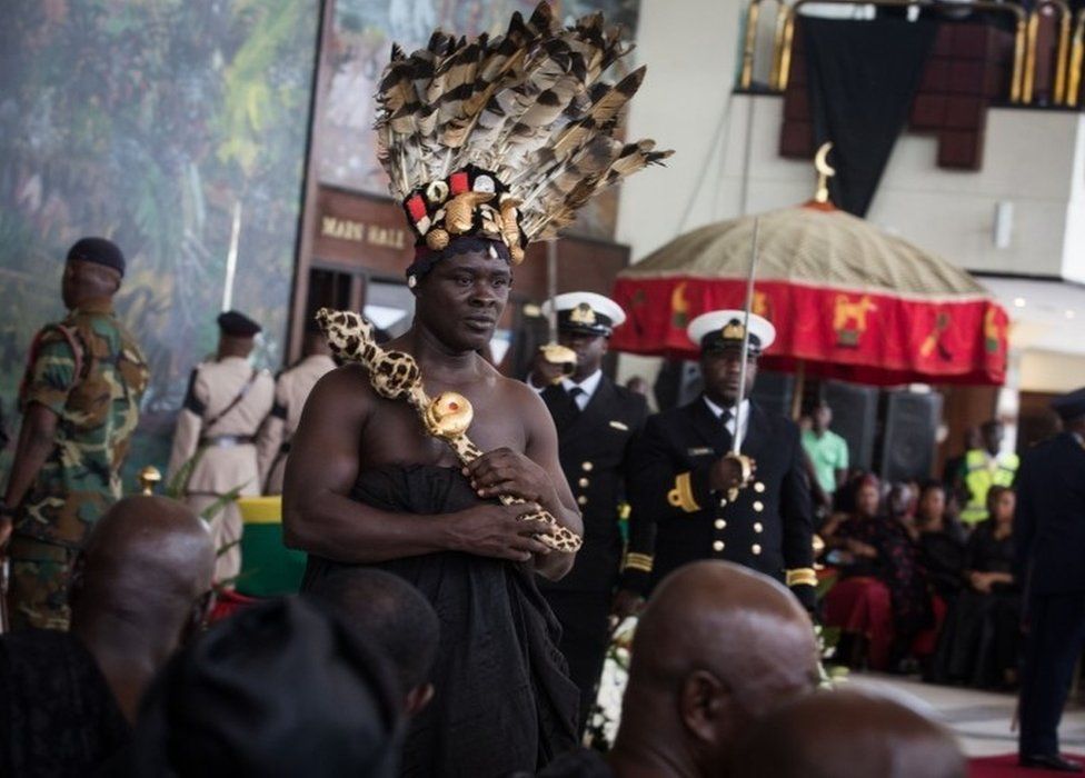 Ashanti chiefs join local chiefs, politicians and extended family members to pay their respects to Kofi Annan, Ghanaian diplomat and former Secretary General of United Nations who died on August 18 at the age of 80 after a short illness, at the entrance of Accra International Conference Centre in Accra on September 12, 2018
