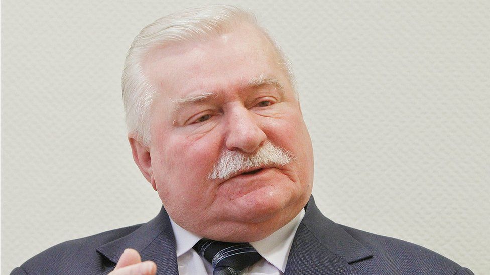 Lech Walesa in Warsaw, Poland (19 Feb 2015)