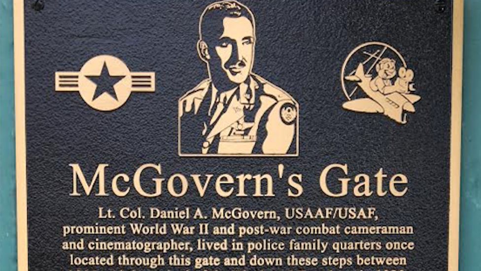 Plaque in honour of Col McGovern