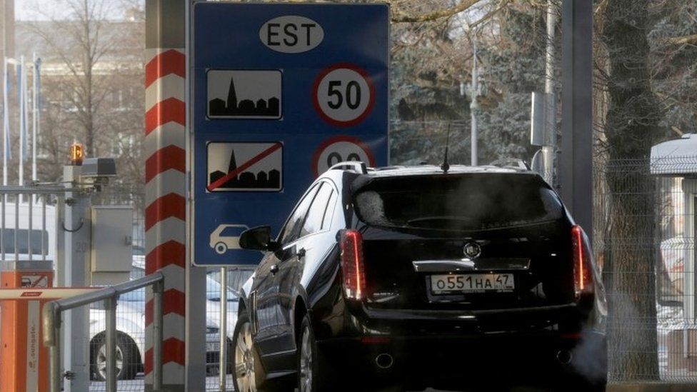 Car at Estonia-Russia border crossing at Narva