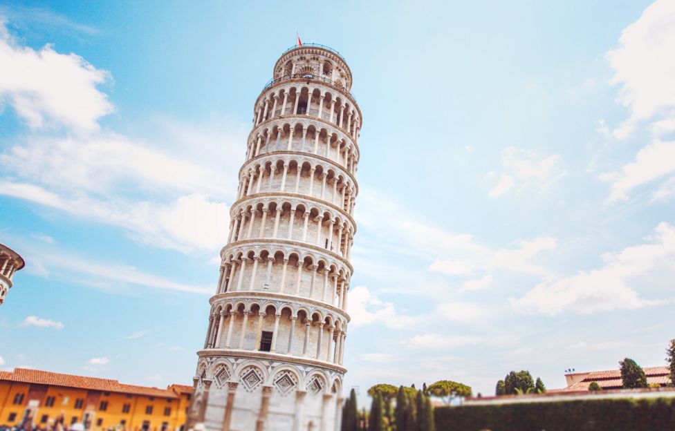 Leaning Tower of Pisa leaning less after conservation work - BBC Newsround