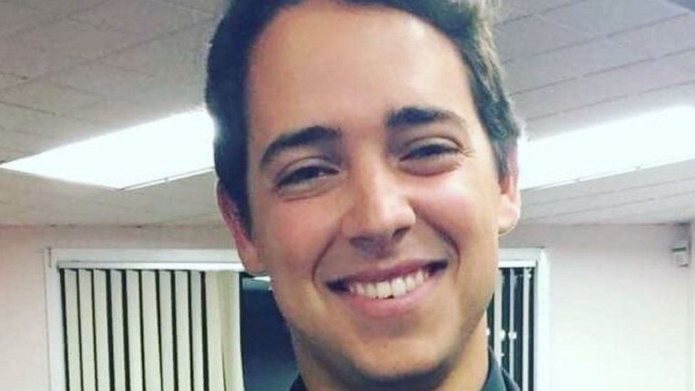 Massachusetts shark attack victim 'died doing what he loved' BBC News