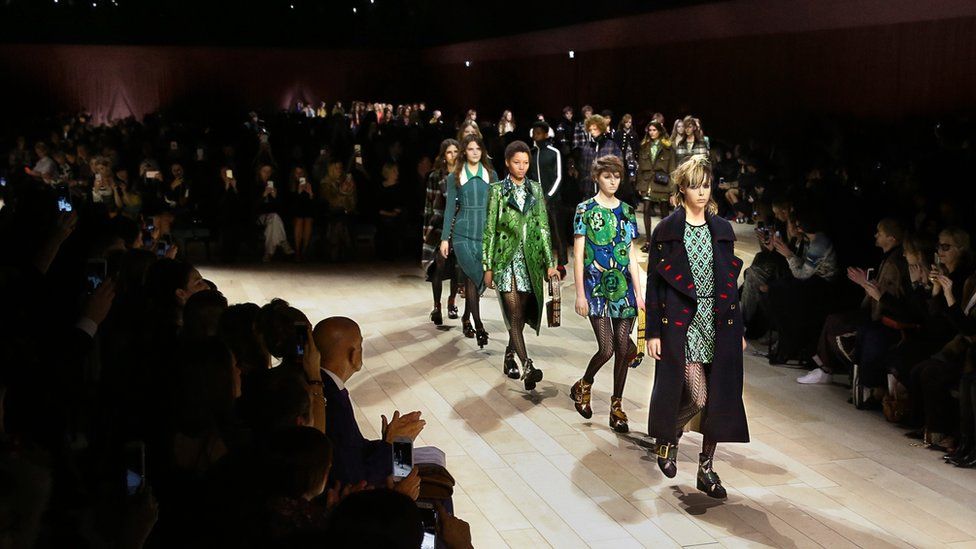 Burberry to launch instant catwalk sales - BBC News