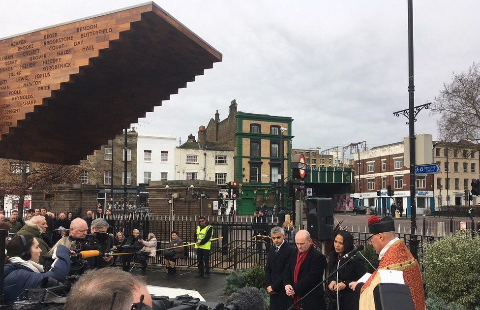 Bethnal Green WW2 Tube disaster memorial unveiled BBC News