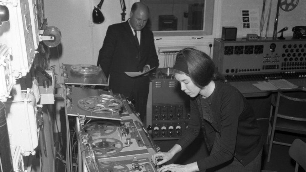 Delia Derbyshire working in the BBC Radiophonic Workshop