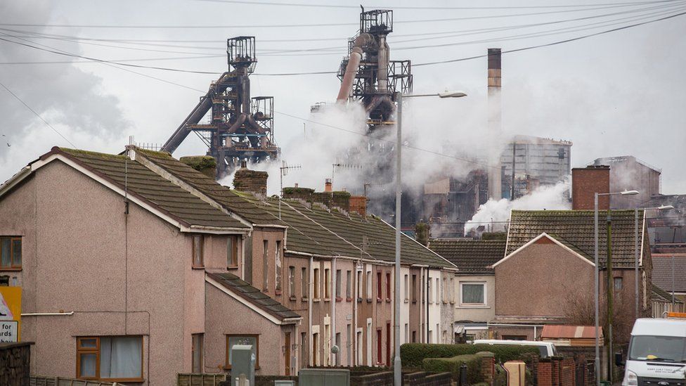 Tata Steel: Port Talbot steelworks gets £500m by UK government - BBC News