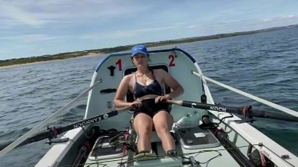 Miriam Payne rowing