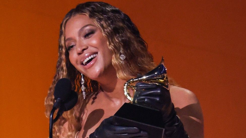 Beyonce Footjob Video - Grammys 2023: BeyoncÃ© makes history and Harry Styles wins album of the year  - BBC News