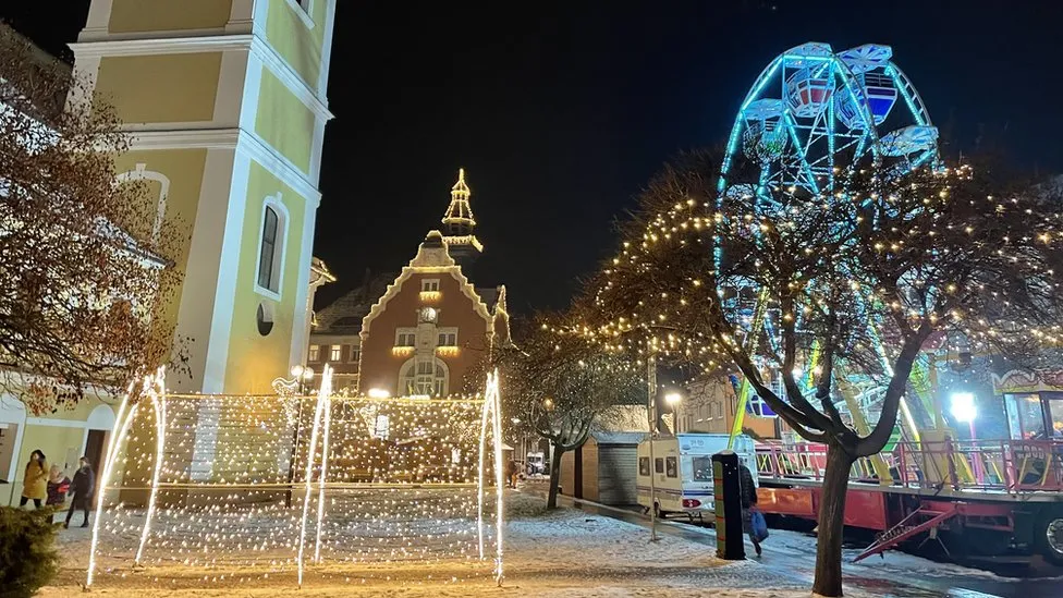 Czechoslovakia: Czechs and Slovaks mark 30 years since Velvet Divorce