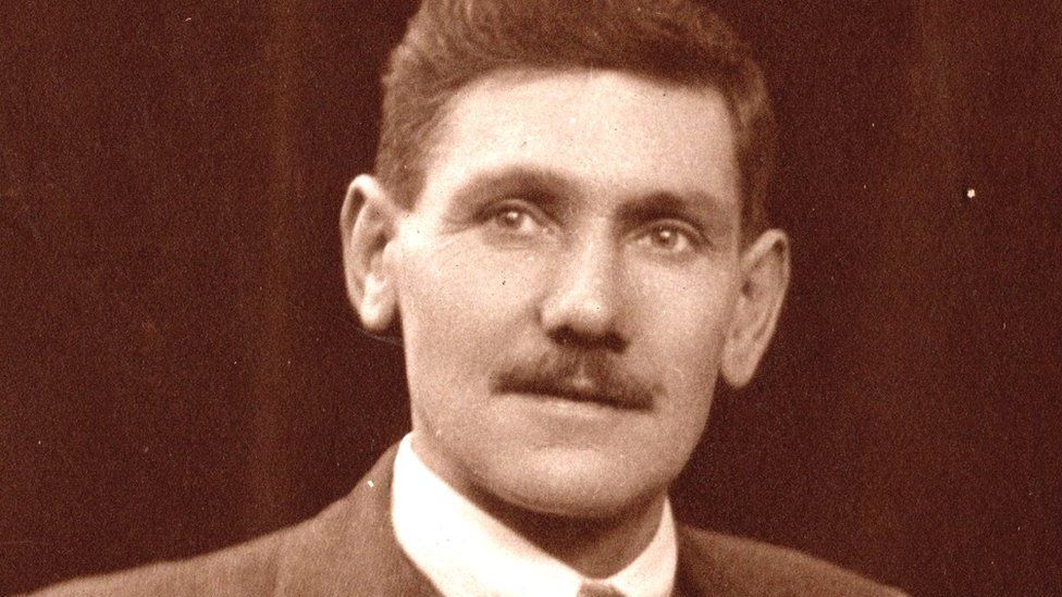 'Pariahs in the street' WWI objectors who refused to fight are