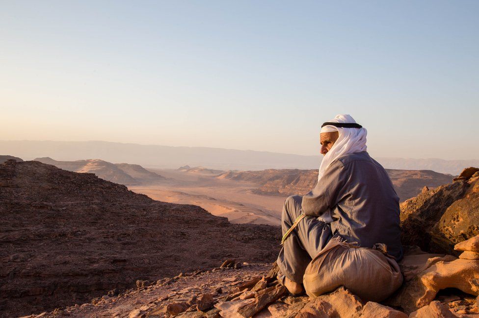 In pictures: Hiking the Sinai Trail - BBC News