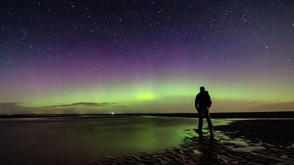 In Pictures: Aurora Lights Up The Night's Sky - BBC News