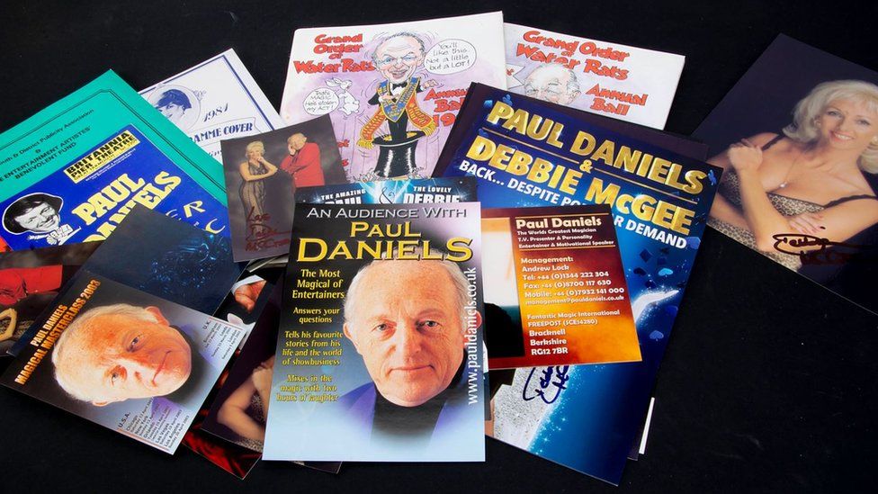 Paul Daniels magazines'