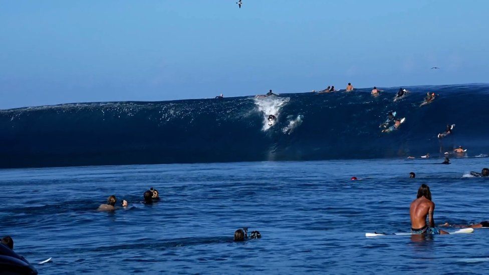 Tom Lowe at Teahupo'o