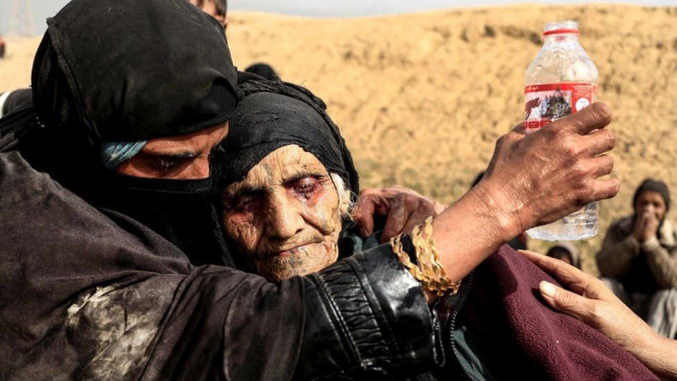 Displaced Iraqi women in western Mosul, February 2017