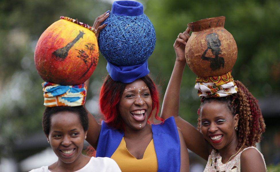 Royal Ascot Ladies' Day 2021: Masks and millinery - BBC News