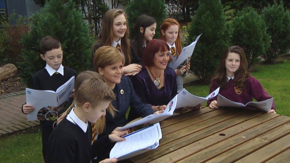 Nicola Sturgeon and Angela Constance with school pupils