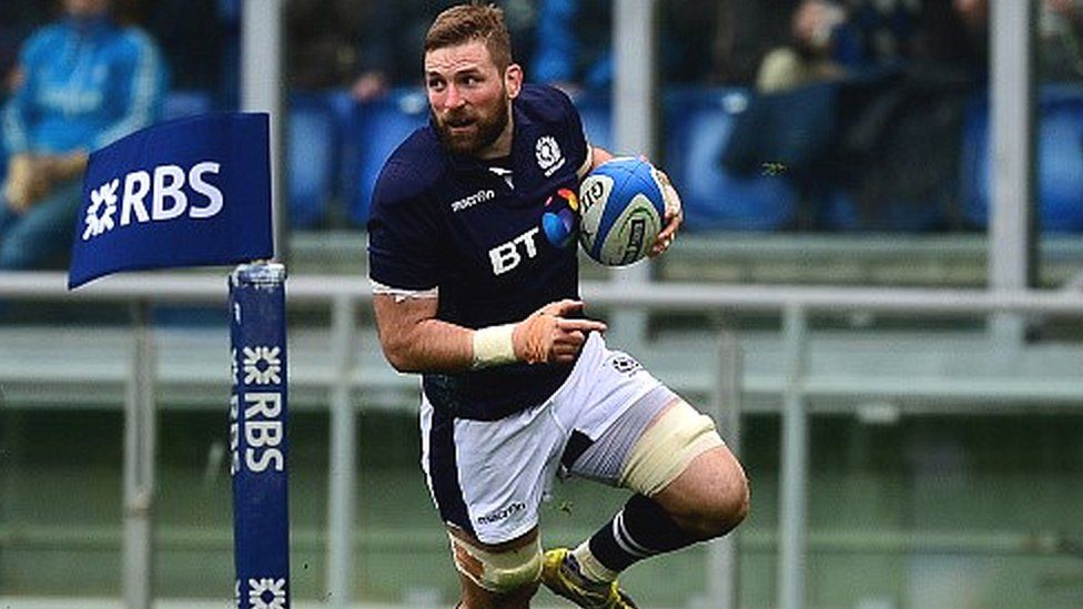 John Barclay races over to score Scotland's first try