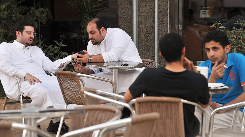 Saudi men at cafe in Riyadh (file photo)