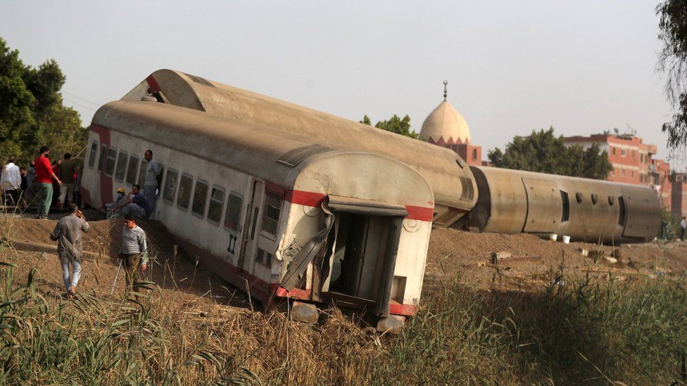Derailed train carriages after a deadly train accident near Toukh, Egypt (18 April 2021)
