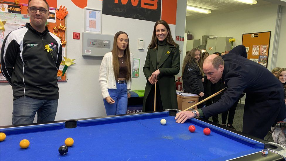 Duke and Duchess of Cambridge play a game of pool