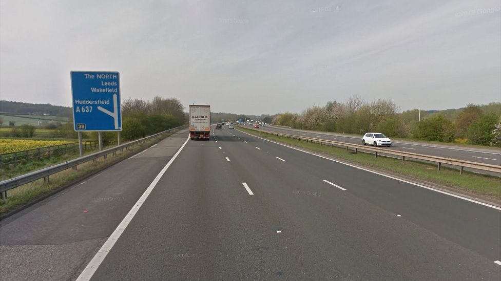 Pedestrian dies in South Yorkshire motorway crash - BBC News