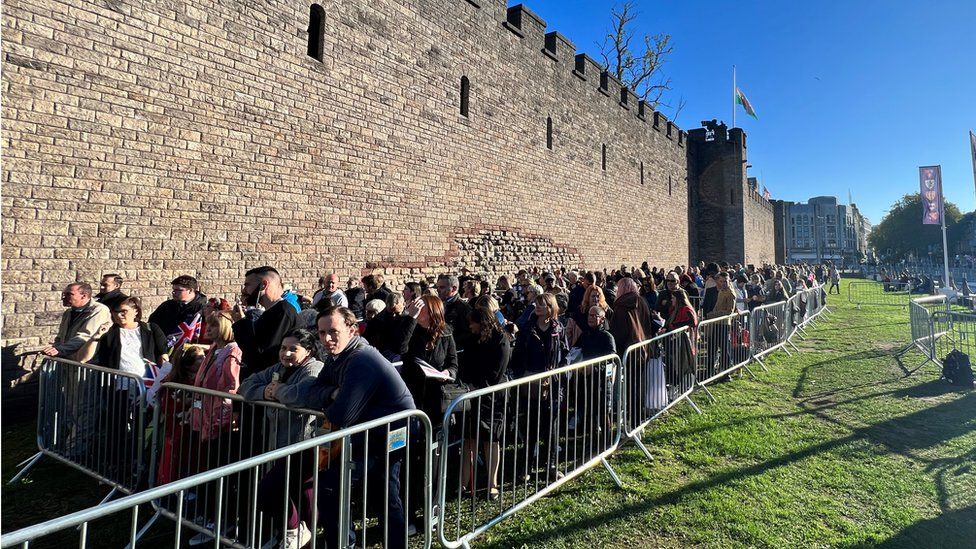 crowds outside Cardiff Castle