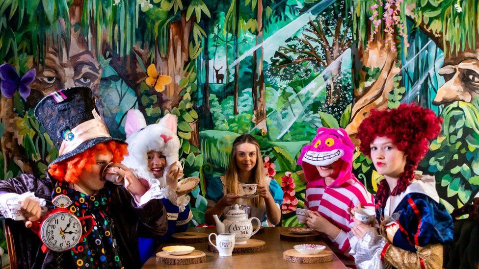 Leamington Spa fairytale tea room boss 'heartbroken' over lockdown BBC News