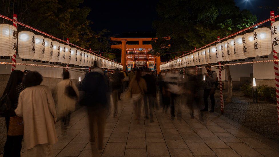 Scene outside a shrine in Kyoto