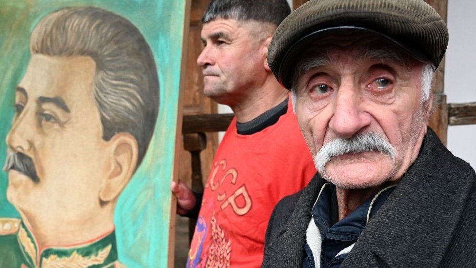 Elderly man marks 70th anniversary of death of Stalin in his home town of Gori - 5 March 2023