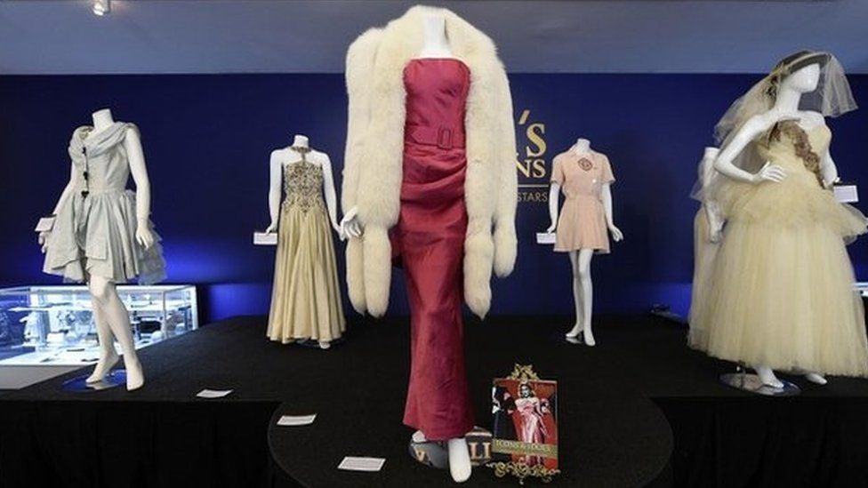 Antiques Roadshow, Appraisal: 1954 Christian Dior Couture Dress, Season  19, Episode 31