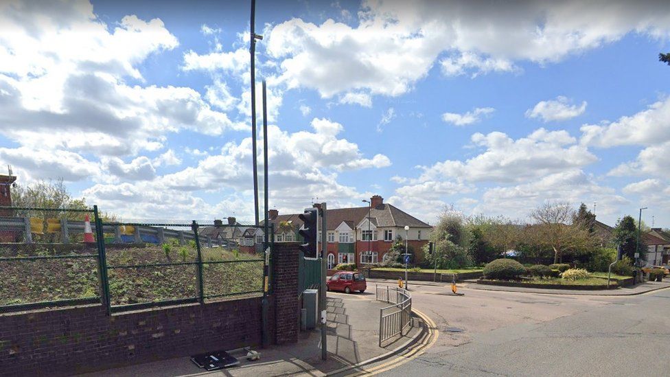 Strood lorry crash One dead and 40yearold man arrested BBC News