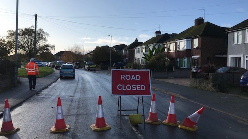 Road closure on Hoarwithy Road