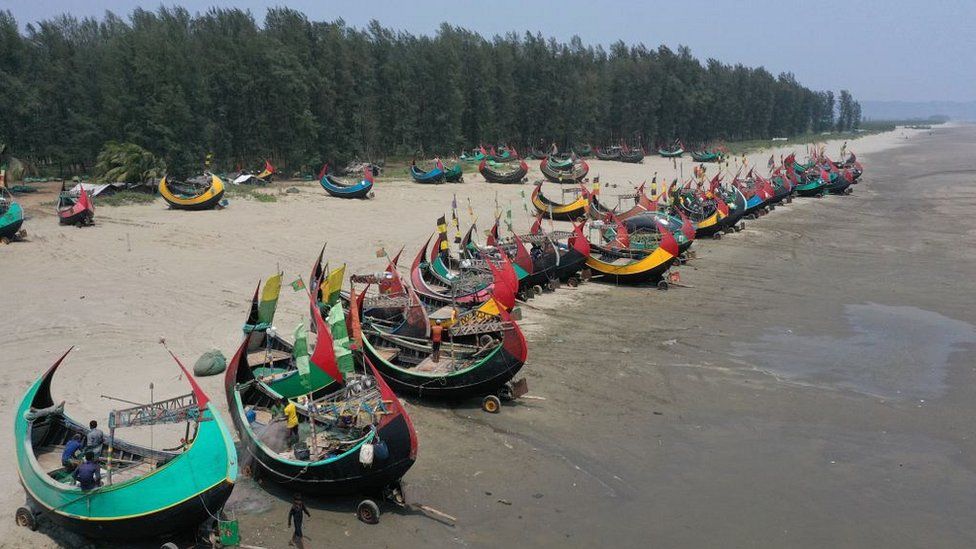 Fishermen return from fishing in Cox's Bazar, Bangladesh