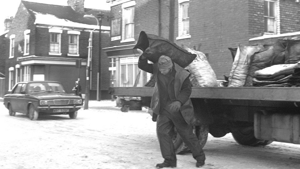 Coal man in Rugby Street, 1979