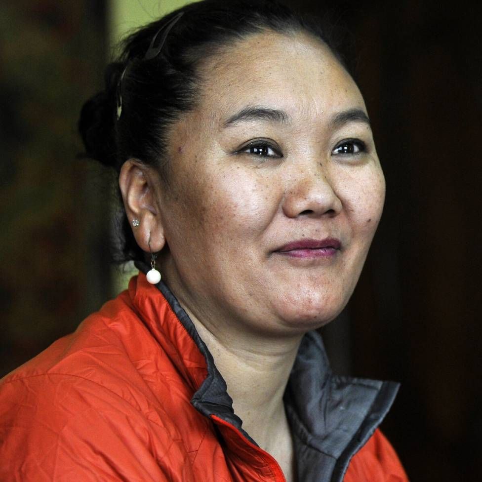 Lhakpa Sherpa pictured in 2016 wearing an orange anorak